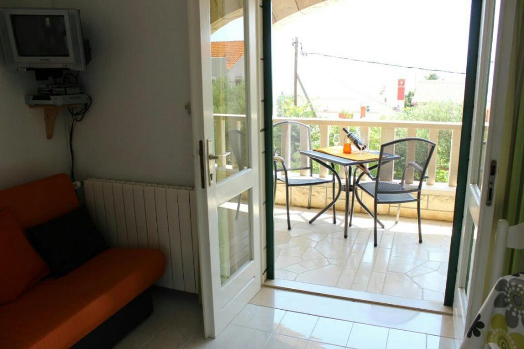 Apartments Marin Бол Екстериор снимка