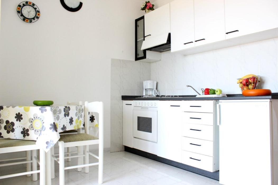 Apartments Marin Бол Екстериор снимка
